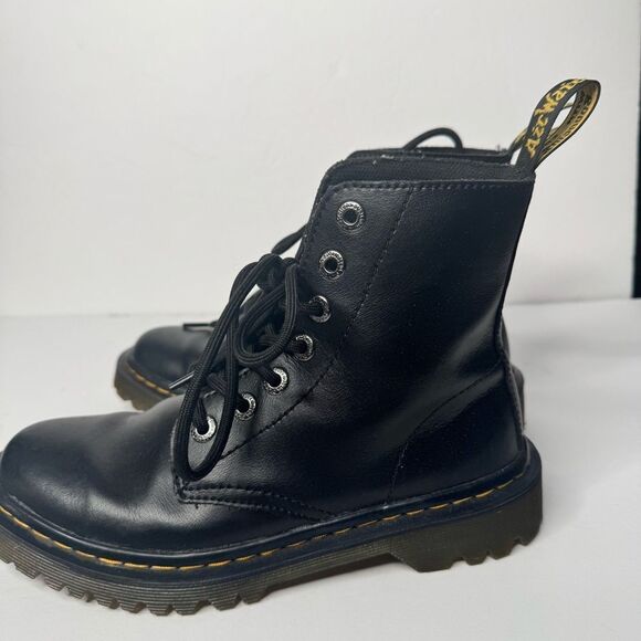 Dr. Martens black ankle boots size 6 - Picture 4 of 7